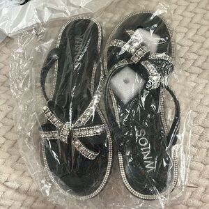 Bling bow black flip flop 6.5 nwt